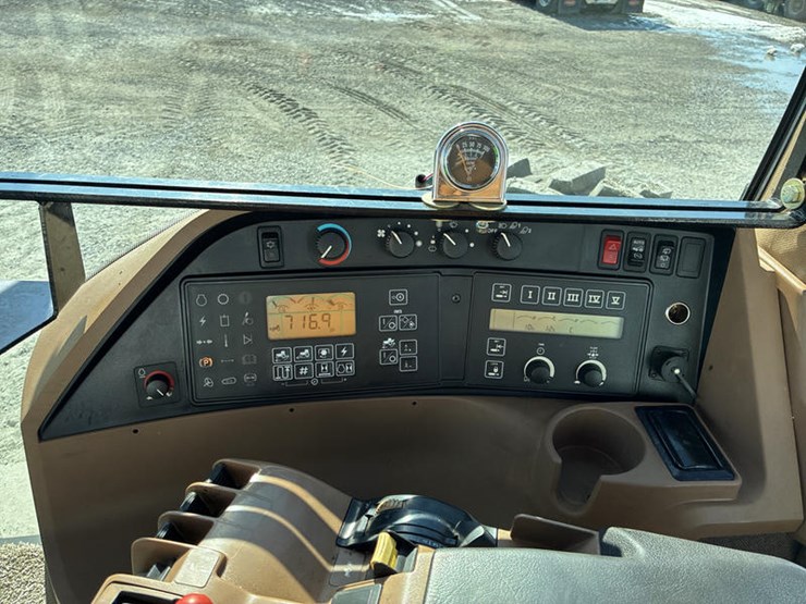 1995-john-deere-8300-image-73