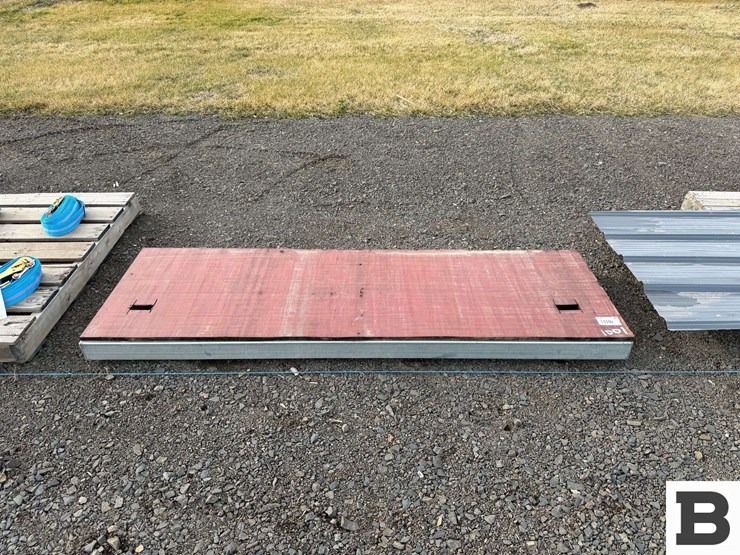 6'-metal-pallet-image-1