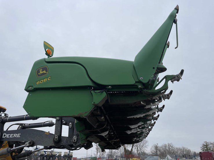 2012-john-deere-608c-image-21