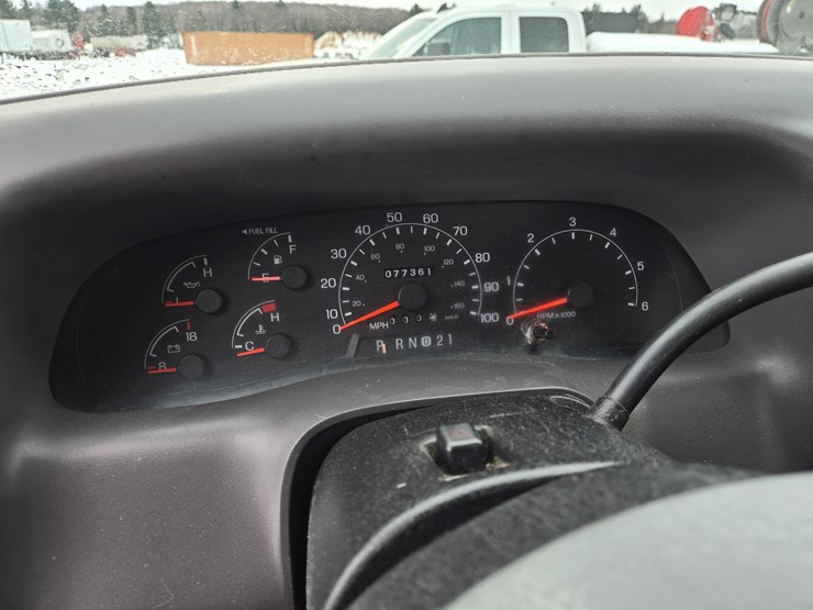 2001-ford-f350-image-42