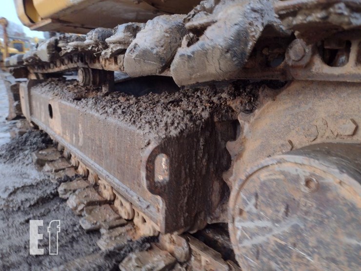 2019-deere-75g-image-27