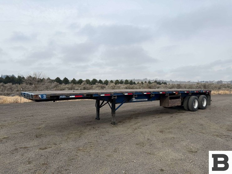 1993-utility-40'-image-1