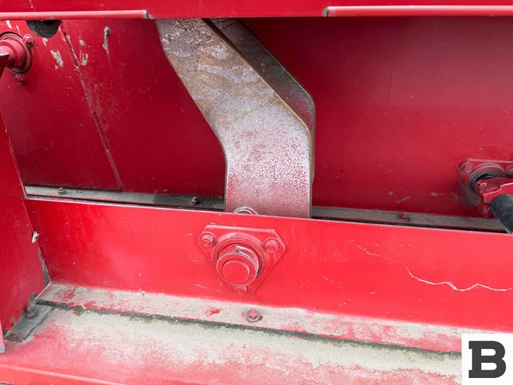 2010-new-holland-bc5080-image-36