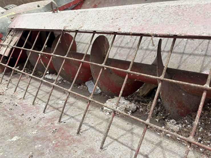 farm-king-10in-hydraulic-drive-unload-auger-image-2