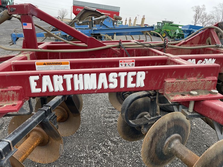 #5042-•-m&w-earthmaster-image-17