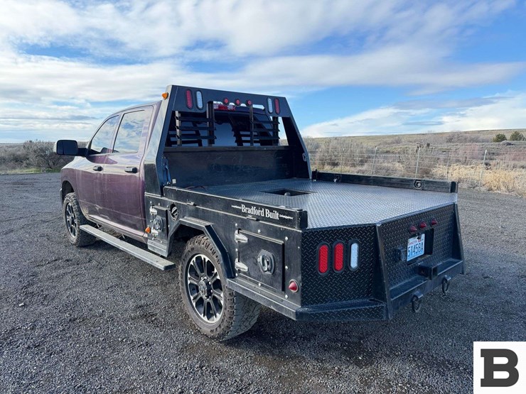 2015-dodge-2500-image-4