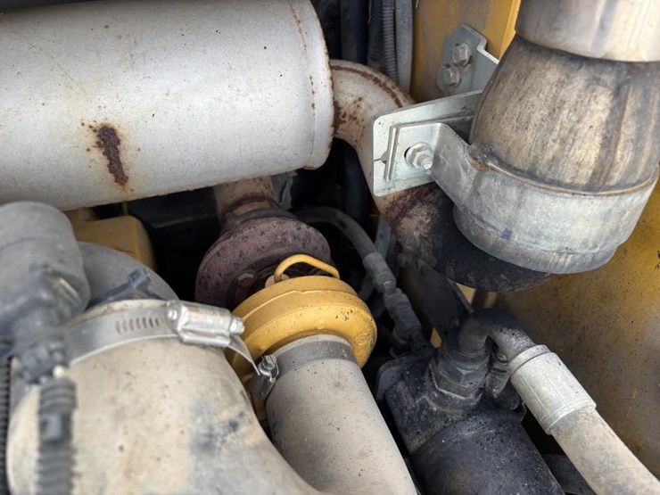 2006-john-deere-322-image-25