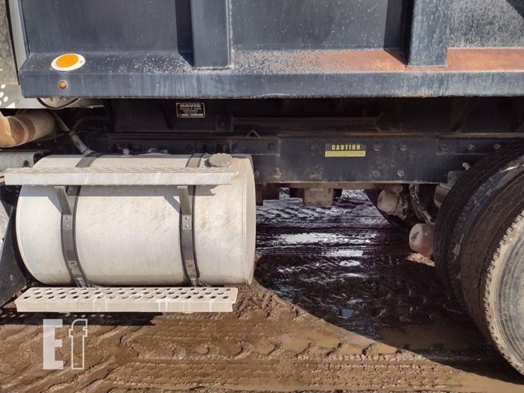 2013-kenworth-t800-image-37