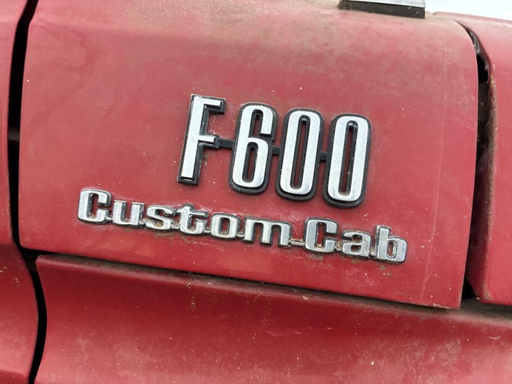 1975-ford-f600-image-11
