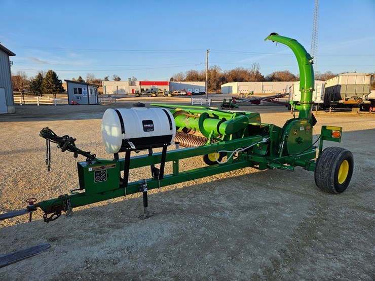 john-deere-3975-image-1