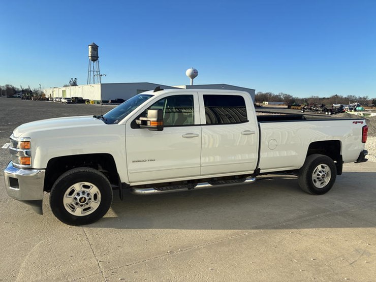 2019-chevrolet-2500-image-9