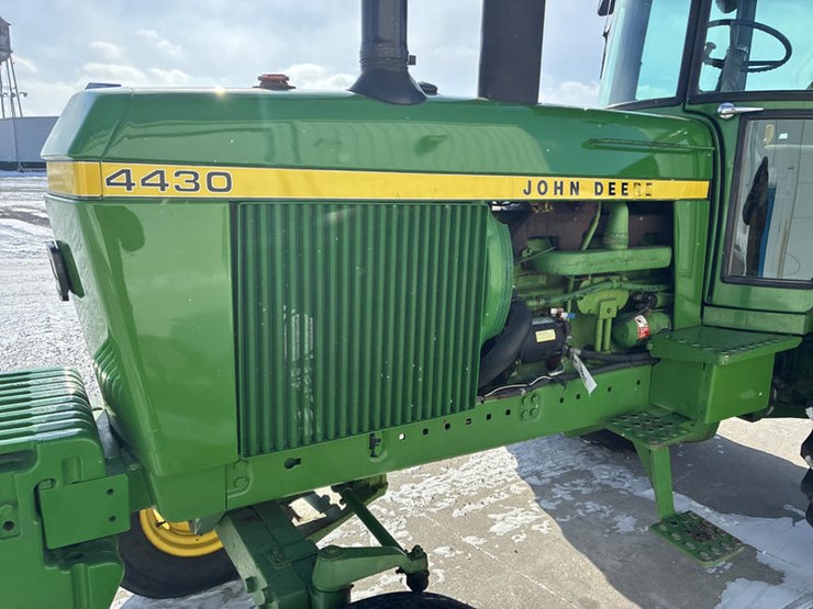 1977-john-deere-4430-image-33