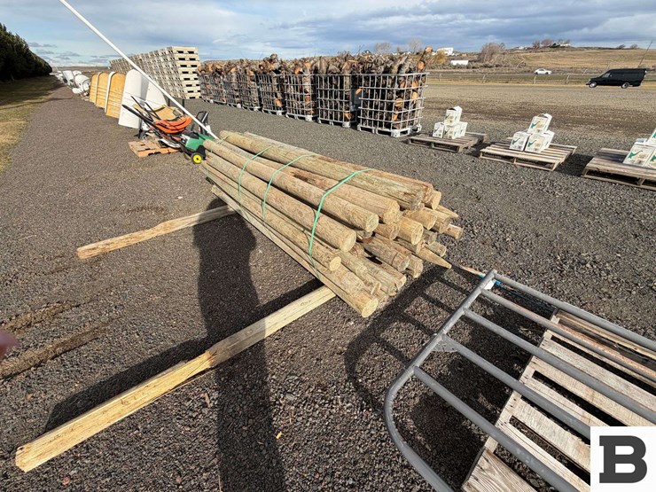 ..-wooden-posts-image-6