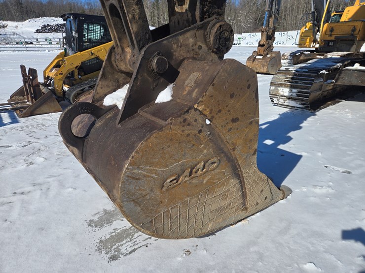 volvo-ec330-image-10