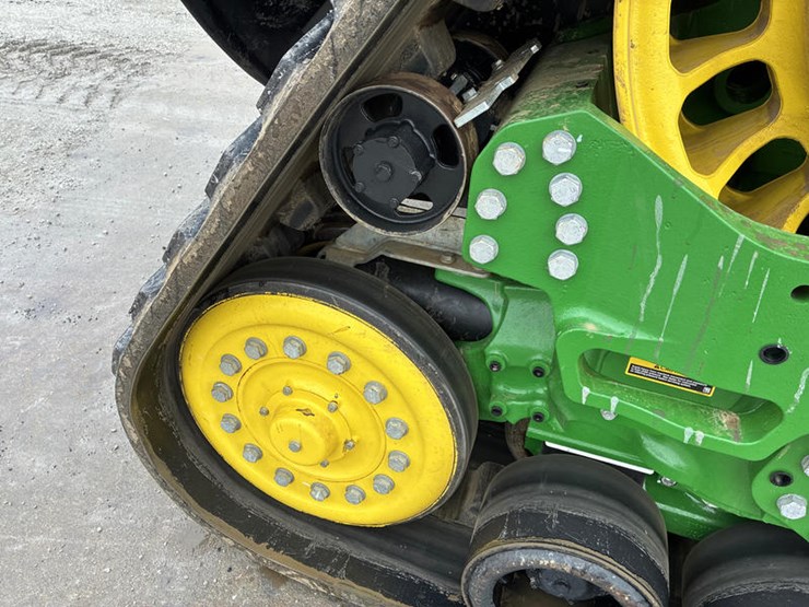 2021-john-deere-8rx-410-image-68