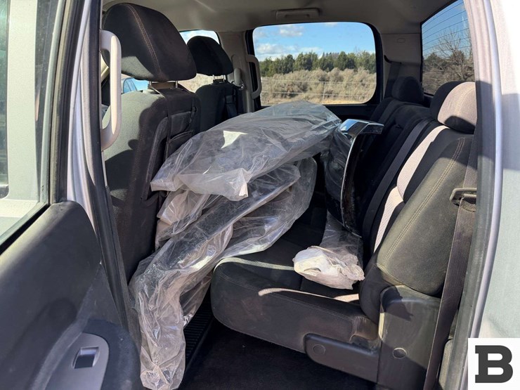 2013-chevrolet-silverado-1500-image-25