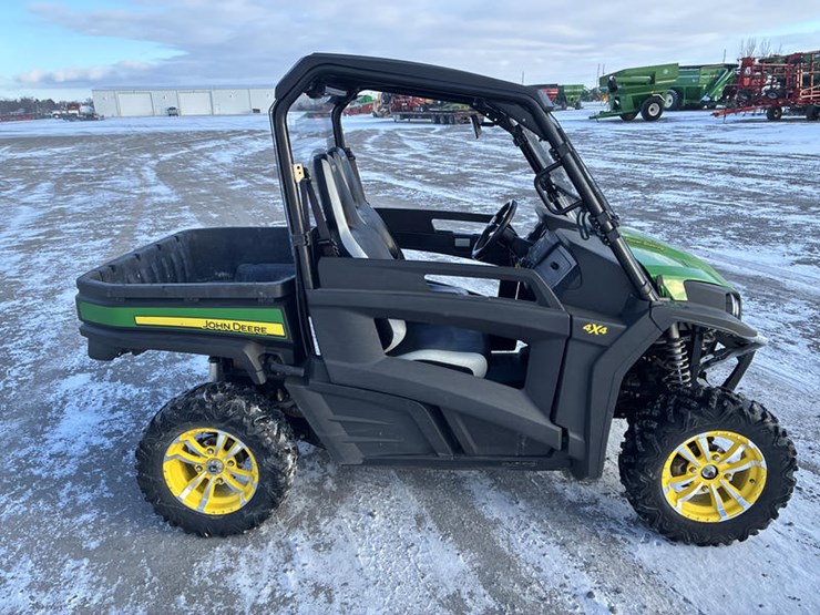 john-deere-gator-image-2