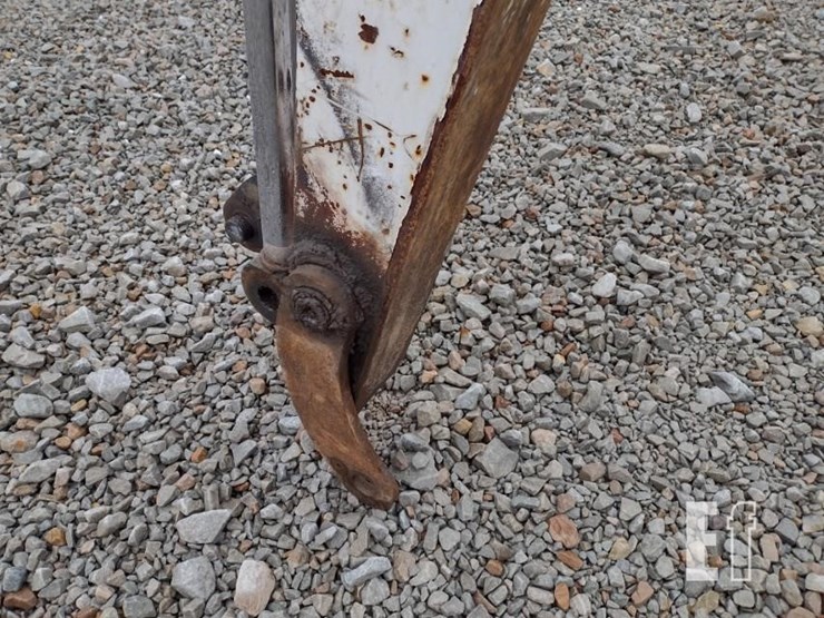 2011-bobcat-e35-image-15