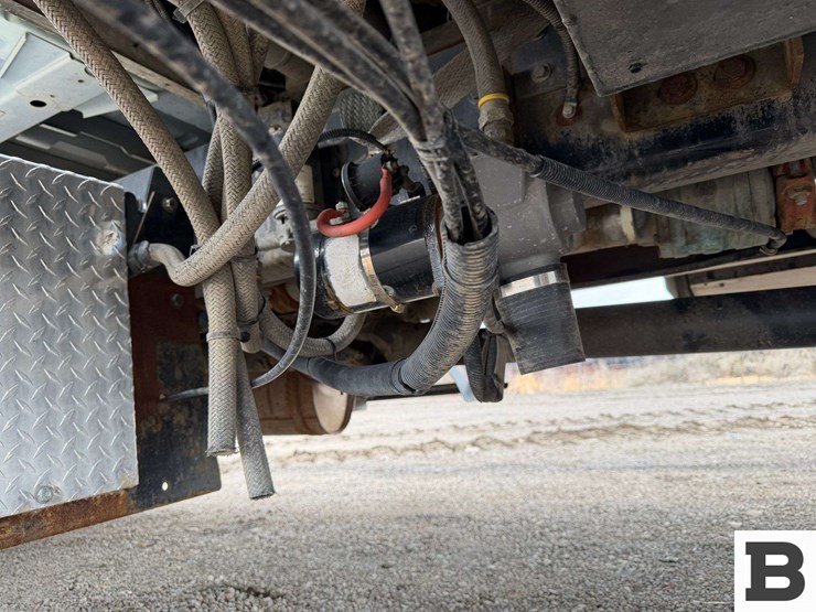 2005-international-7400-image-24