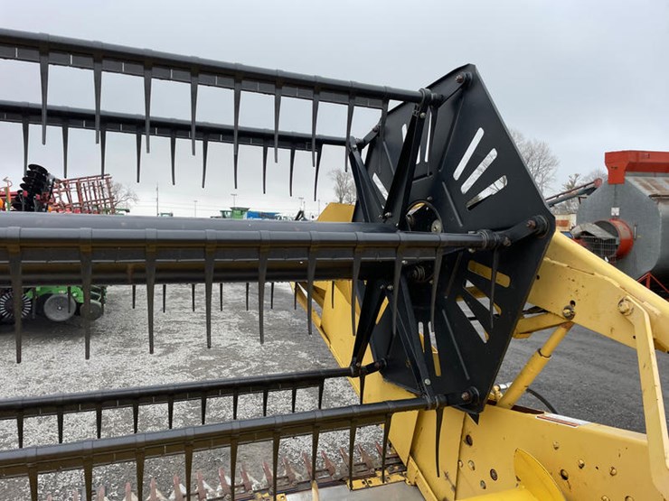 new-holland-25-image-22