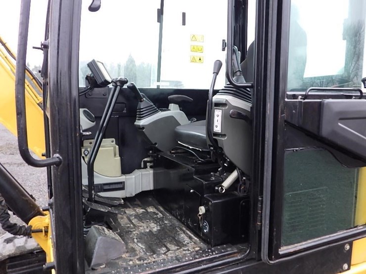 caterpillar-305.5-image-32