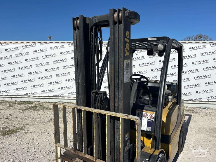 yale-glp070vxe-6,500lb-propane-forklift-image-18
