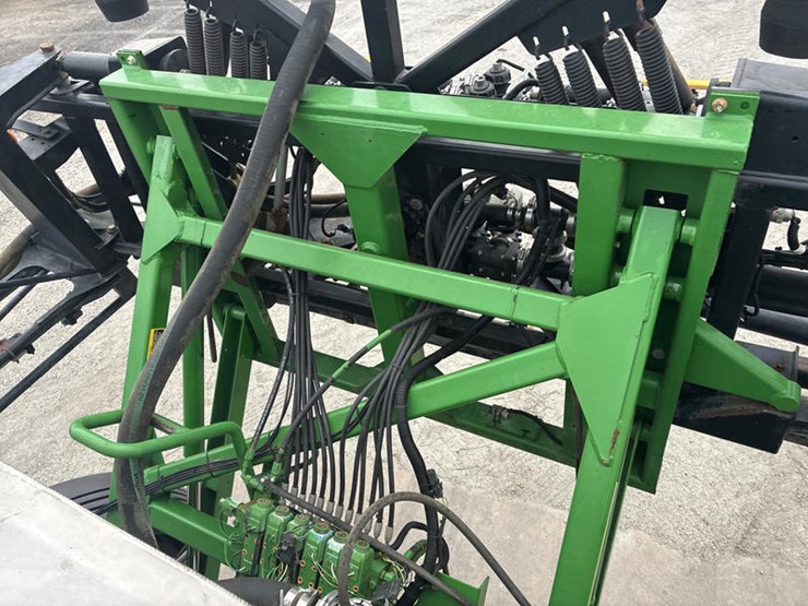 2011-john-deere-4830-image-72