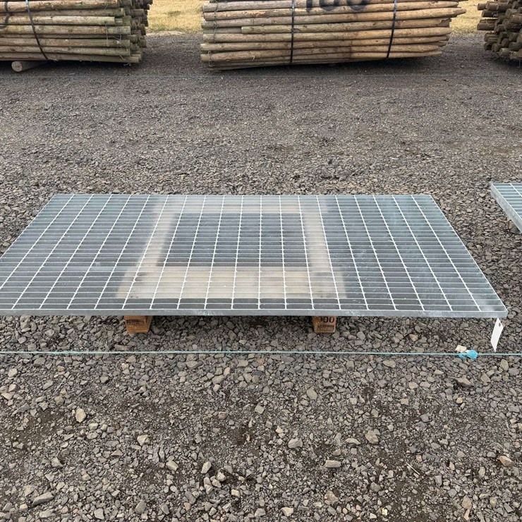 39"x78" Galvanized Metal Grating