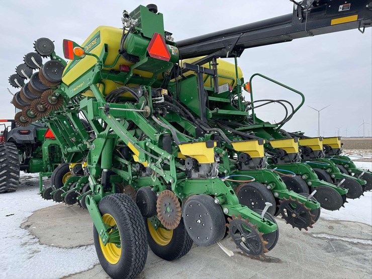 john-deere-1795-image-19