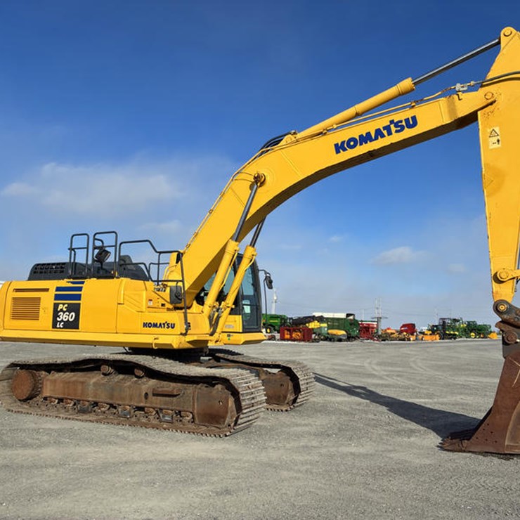 2017 KOMATSU PC360 LC-11