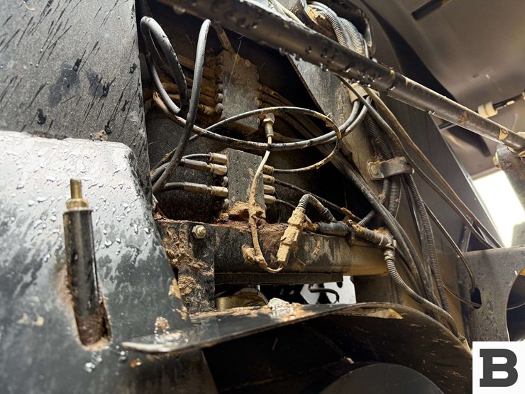 new-holland-340-image-44