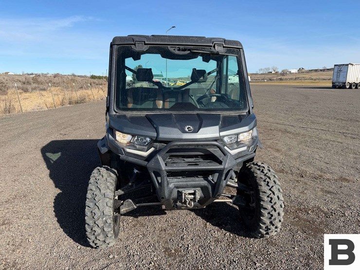 2023-can-am-defender-limited-hd10-atv-image-9