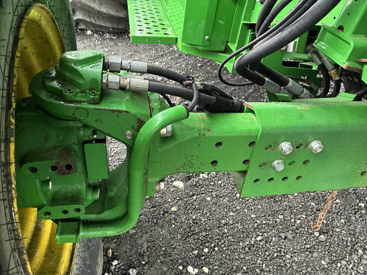 2014-john-deere-s680-image-42