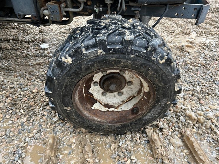 new-holland-1725-image-11