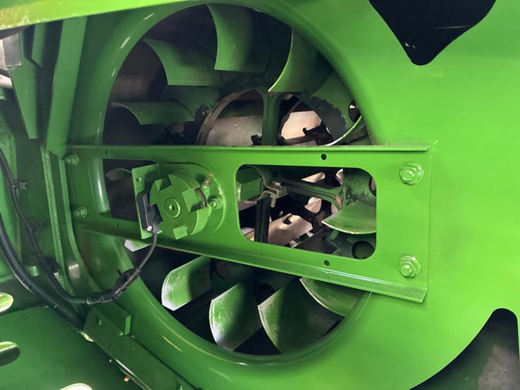 2015-john-deere-s670-image-69