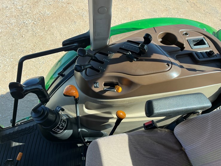 2006-john-deere-5525-image-17