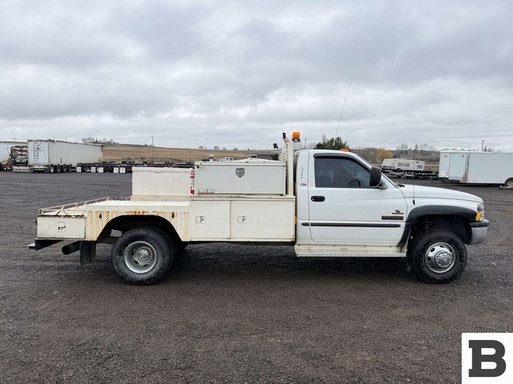 2001-dodge-ram-3500-image-6