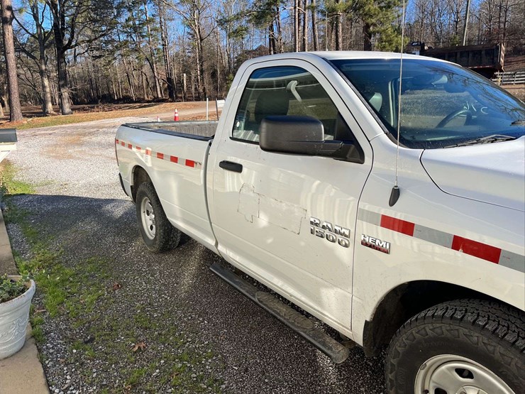 2017-dodge-1500-image-11