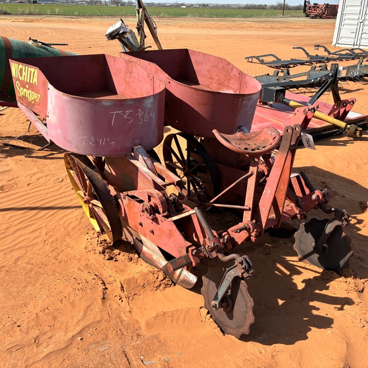 #T8416 • Wichita Sprigger
