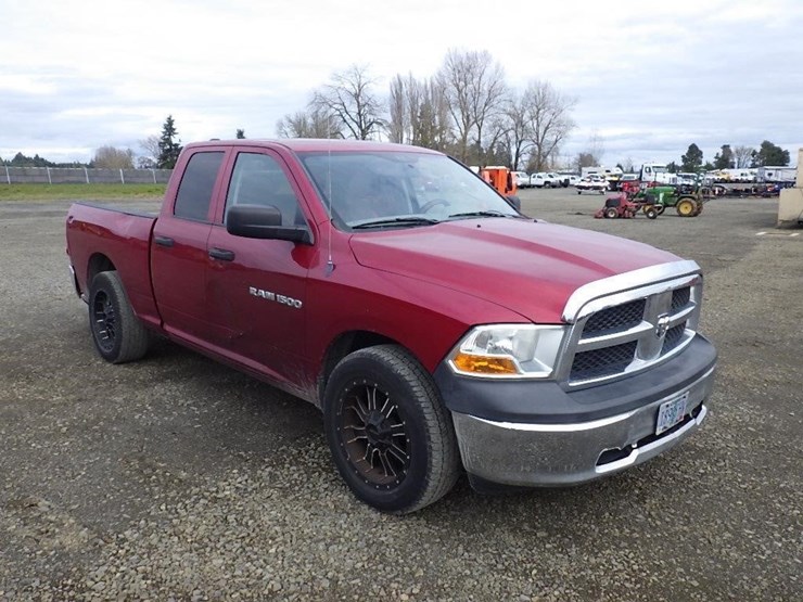 2011-dodge-1500-image-3