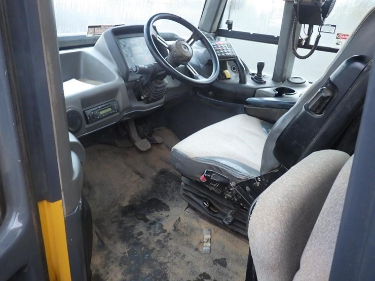 deere-300d-ii-image-27