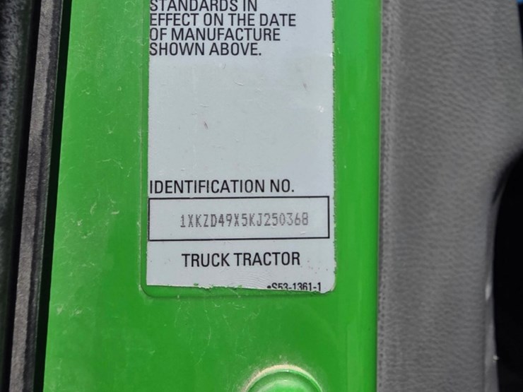 2019-kenworth-t880-image-14