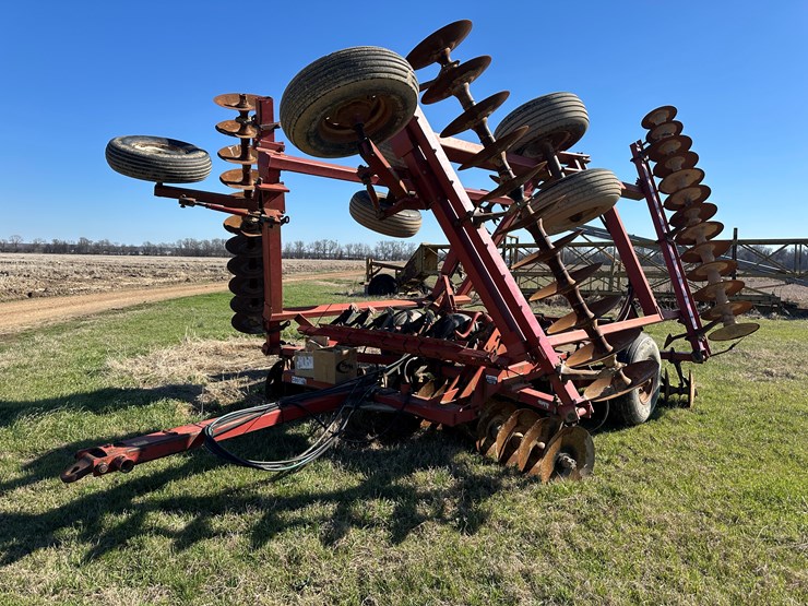 case-ih-3900-image-1