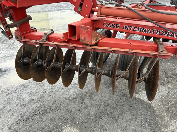 case-ih-3900-image-28