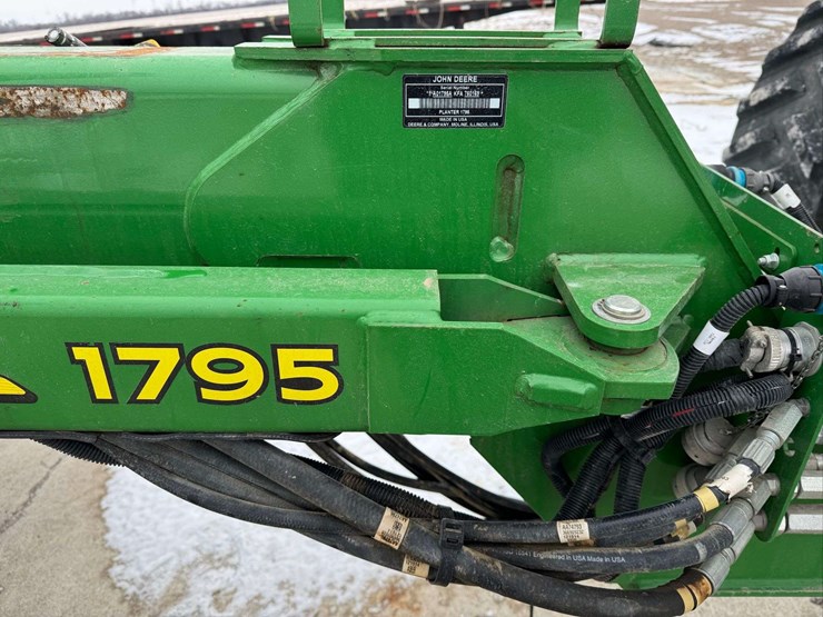 john-deere-1795-image-27
