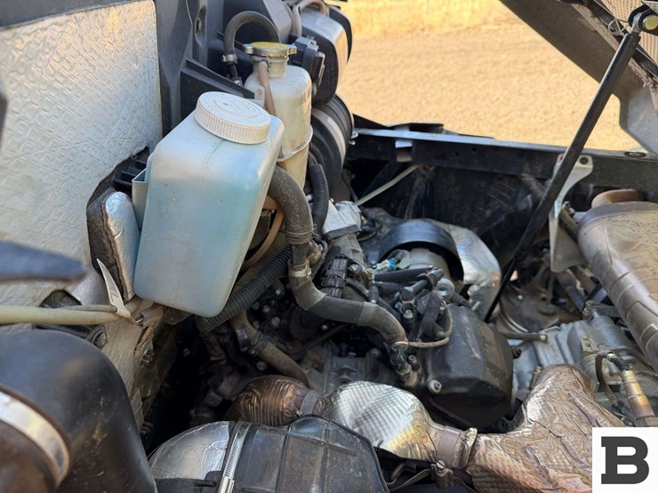 2023-can-am-defender-limited-hd10-atv-image-31