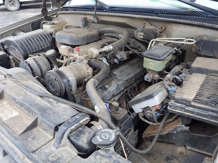 1999-chevrolet-3500-image-10