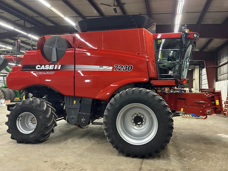 2012-case-ih-7230-image-3