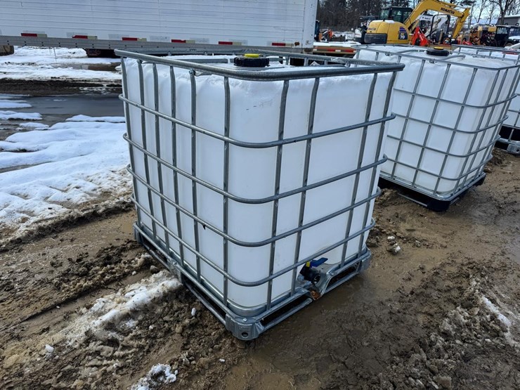 water-tank-tote-image-4