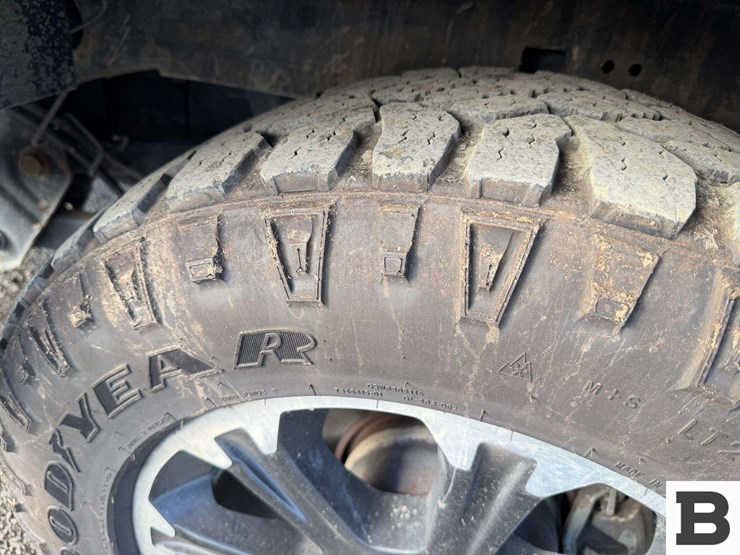 2015-dodge-2500-image-27